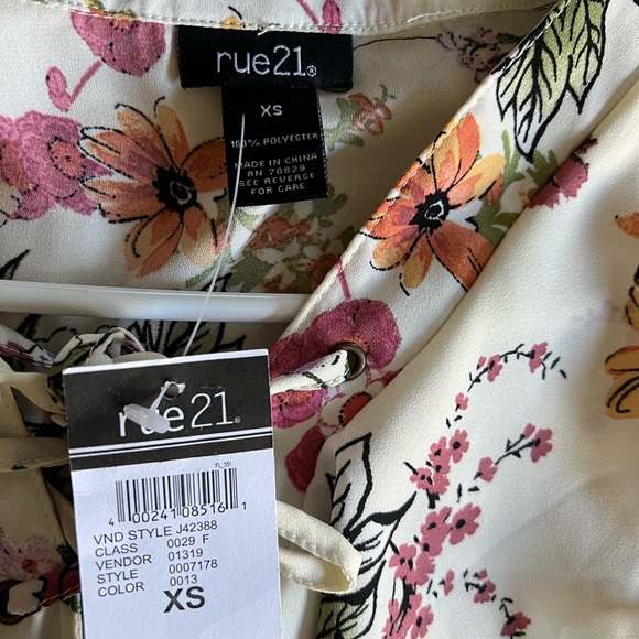 Blouse - Picture 3 of 4